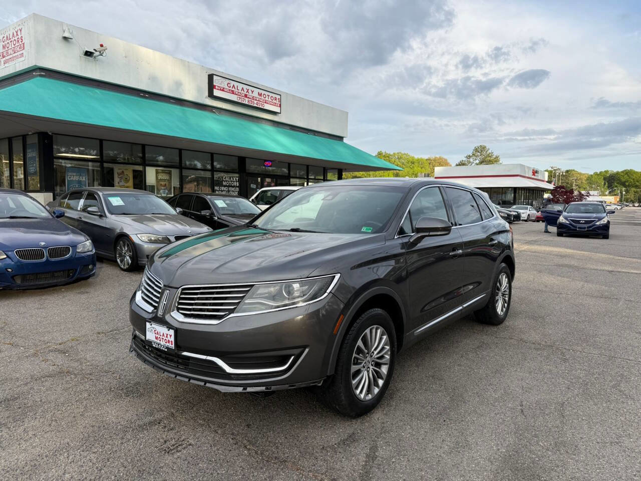 Used 2018 Lincoln MKX Select w/ Select Plus Package