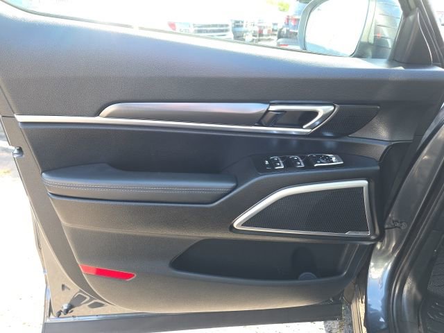 Used 2024 Kia Telluride LX AWD/4WD image 8
