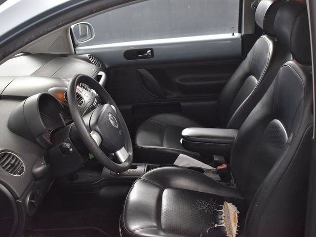 Used 2010 Volkswagen Beetle Coupe FWD image 8