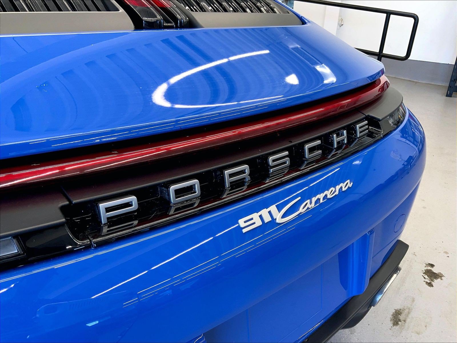 Certified 2025 Porsche 911 Carrera S RWD image 31