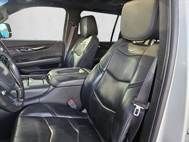 Used 2016 Cadillac Escalade ESV Platinum image 18