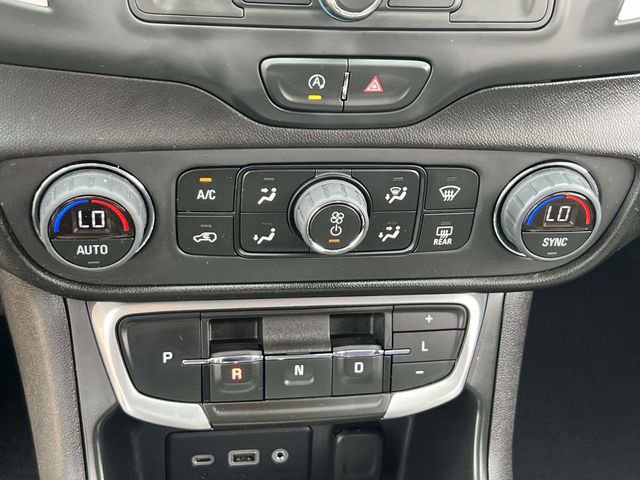 Used 2023 GMC Terrain SLE w/ Driver Convenience Package AWD/4WD image 31