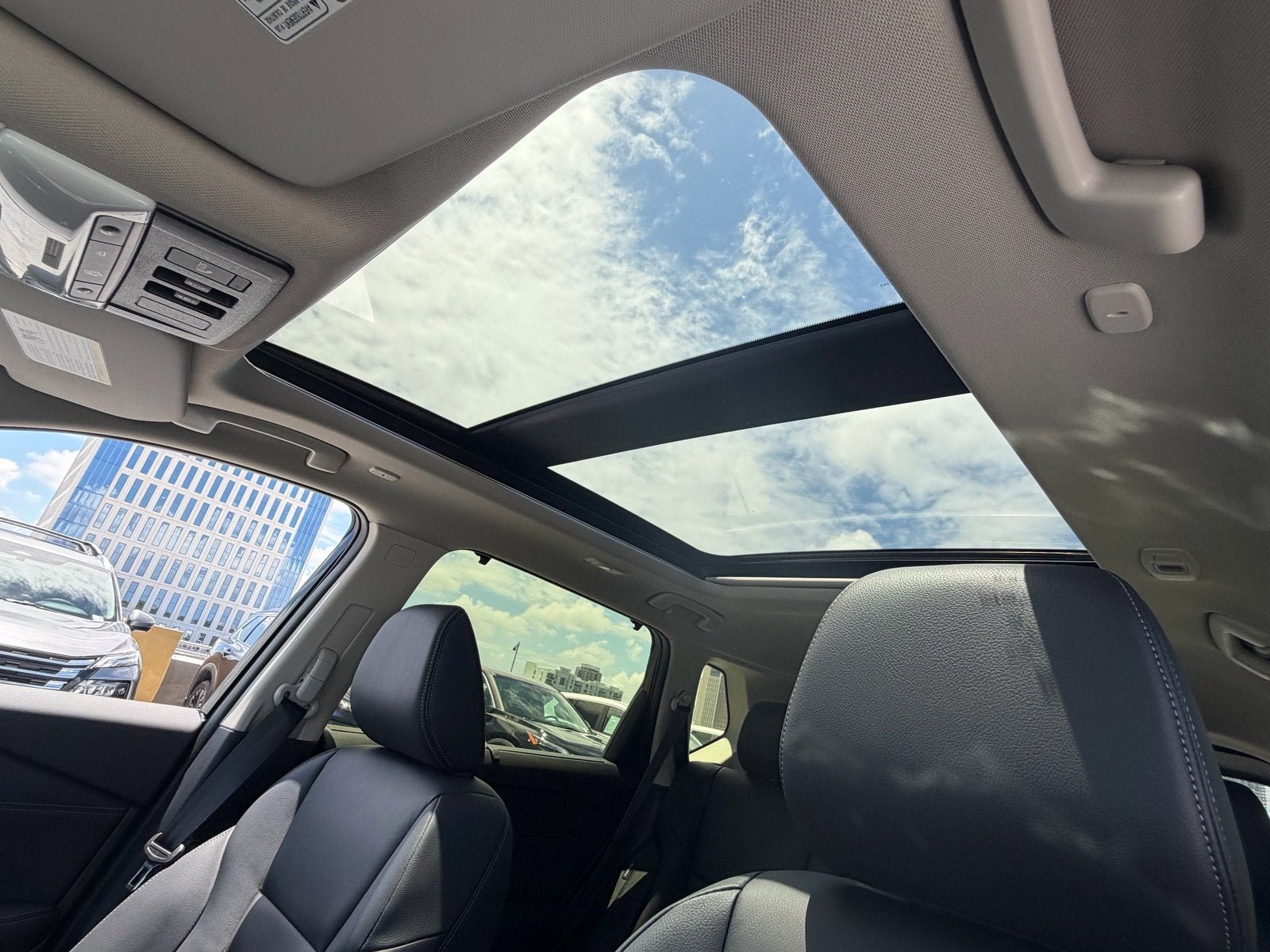 New 2025 Nissan Rogue SL w/ Tech Package FWD image 13
