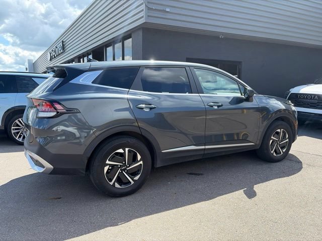 Used 2025 Kia Sportage LX AWD/4WD image 3