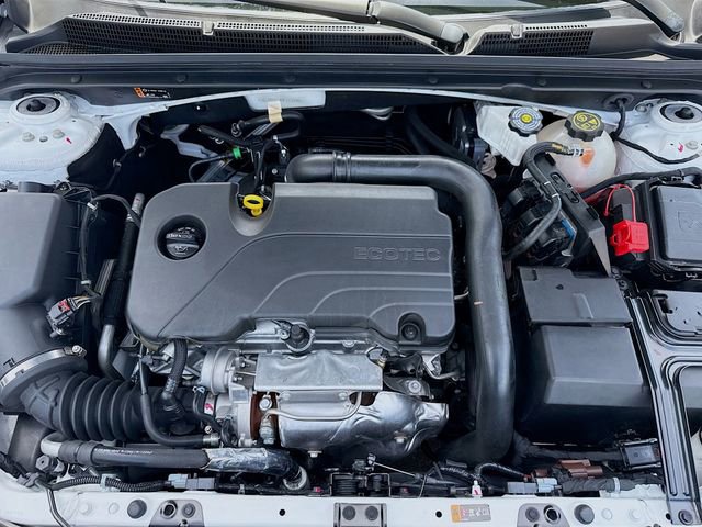 Used 2024 Chevrolet Malibu LT FWD image 28