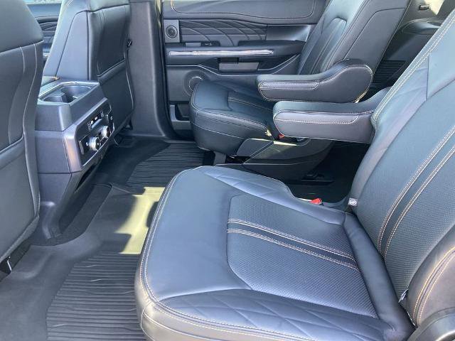 Used 2024 Ford Expedition Platinum image 21