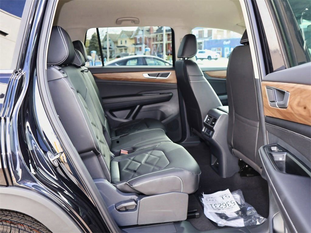 New 2026 Volkswagen Atlas SE image 29