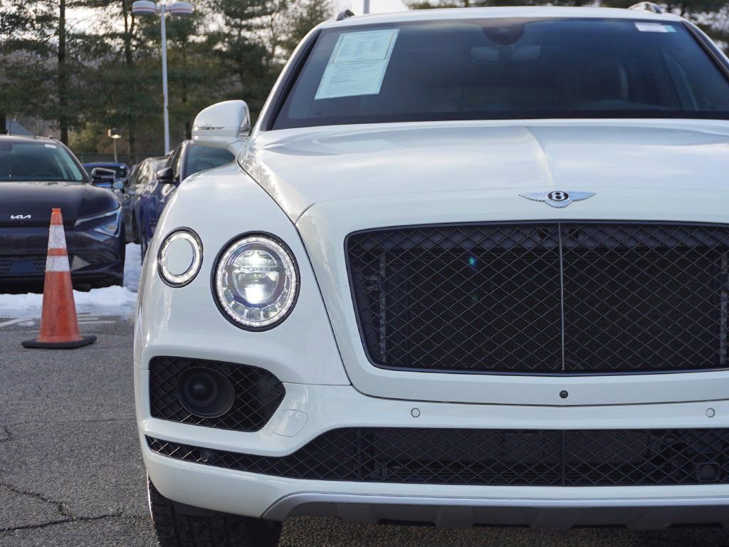 Used 2019 Bentley Bentayga AWD/4WD image 18