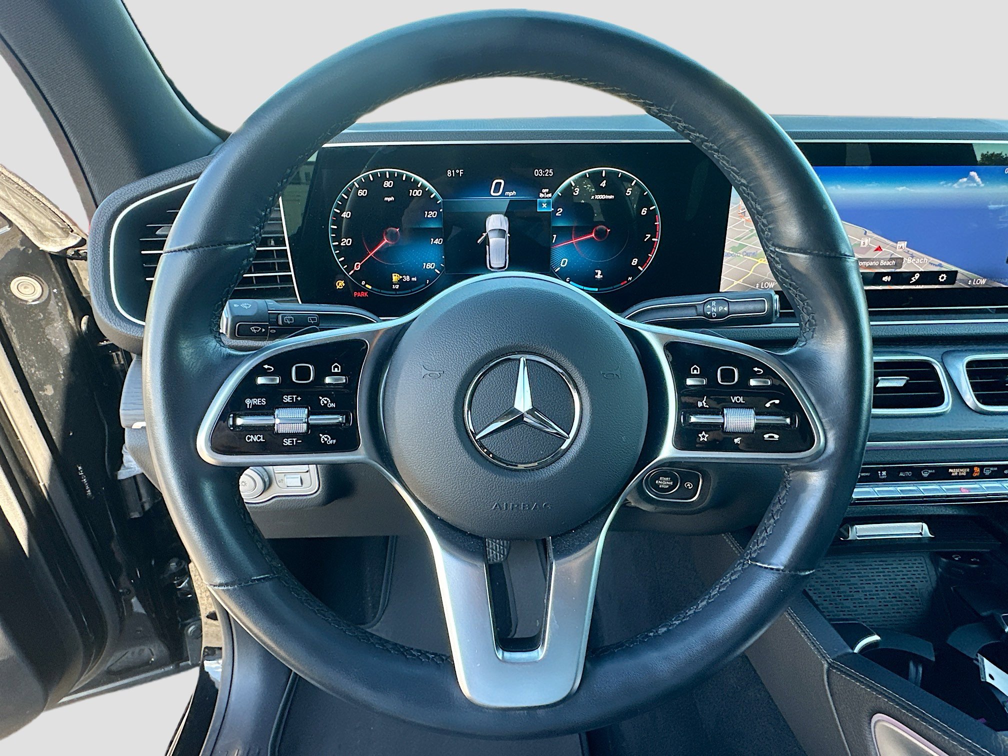 Used 2023 Mercedes-Benz GLE 350 w/ Premium Package image 9