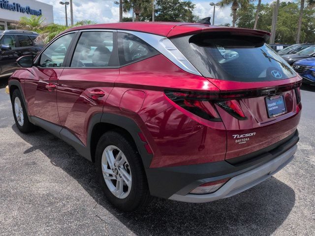 Certified 2025 Hyundai Tucson SE FWD image 6