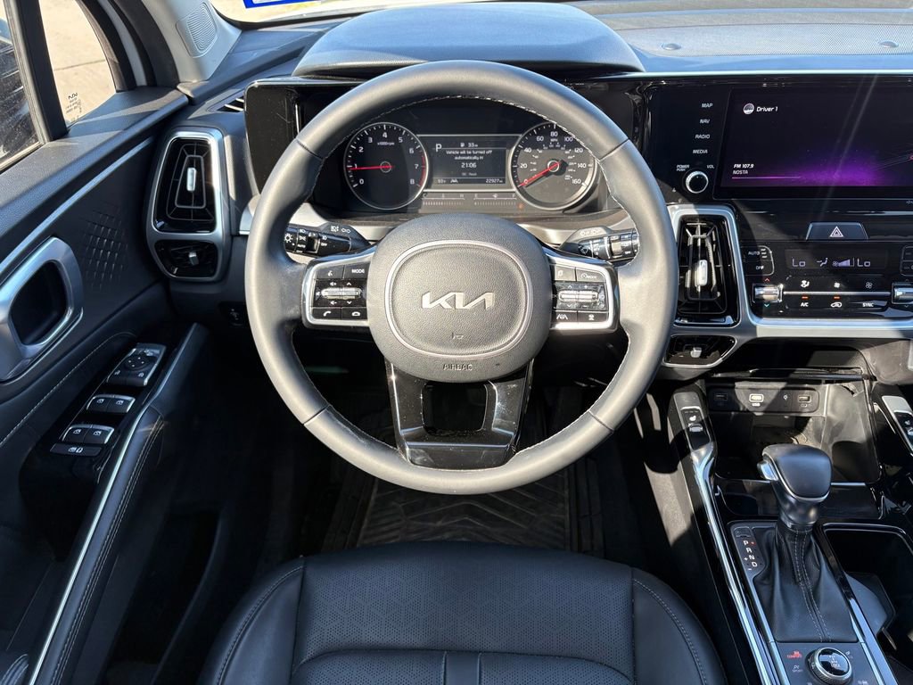 Certified 2022 Kia Sorento SX AWD/4WD image 19