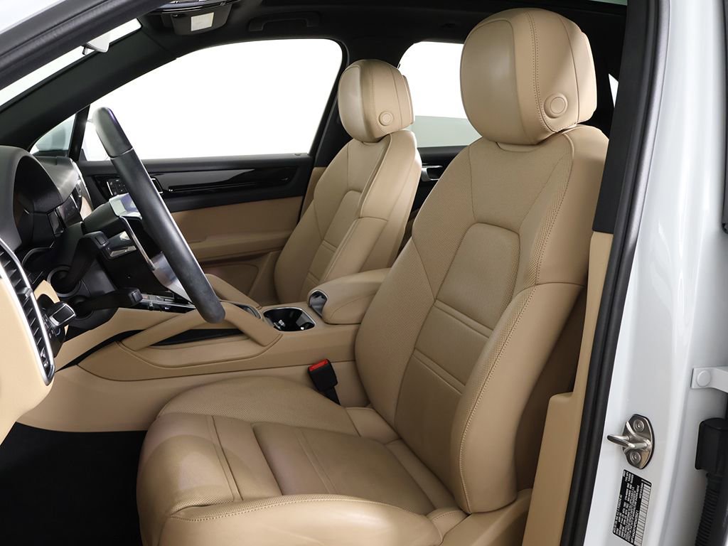 Used 2023 Porsche Cayenne AWD/4WD image 33