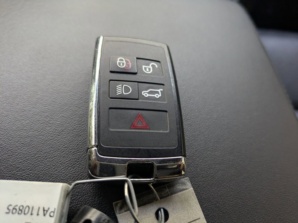 Used 2023 Land Rover Range Rover Sport SE Dynamic image 33