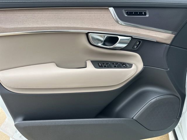 New 2026 Volvo XC90 B5 Core w/ Protection Package Premier image 12
