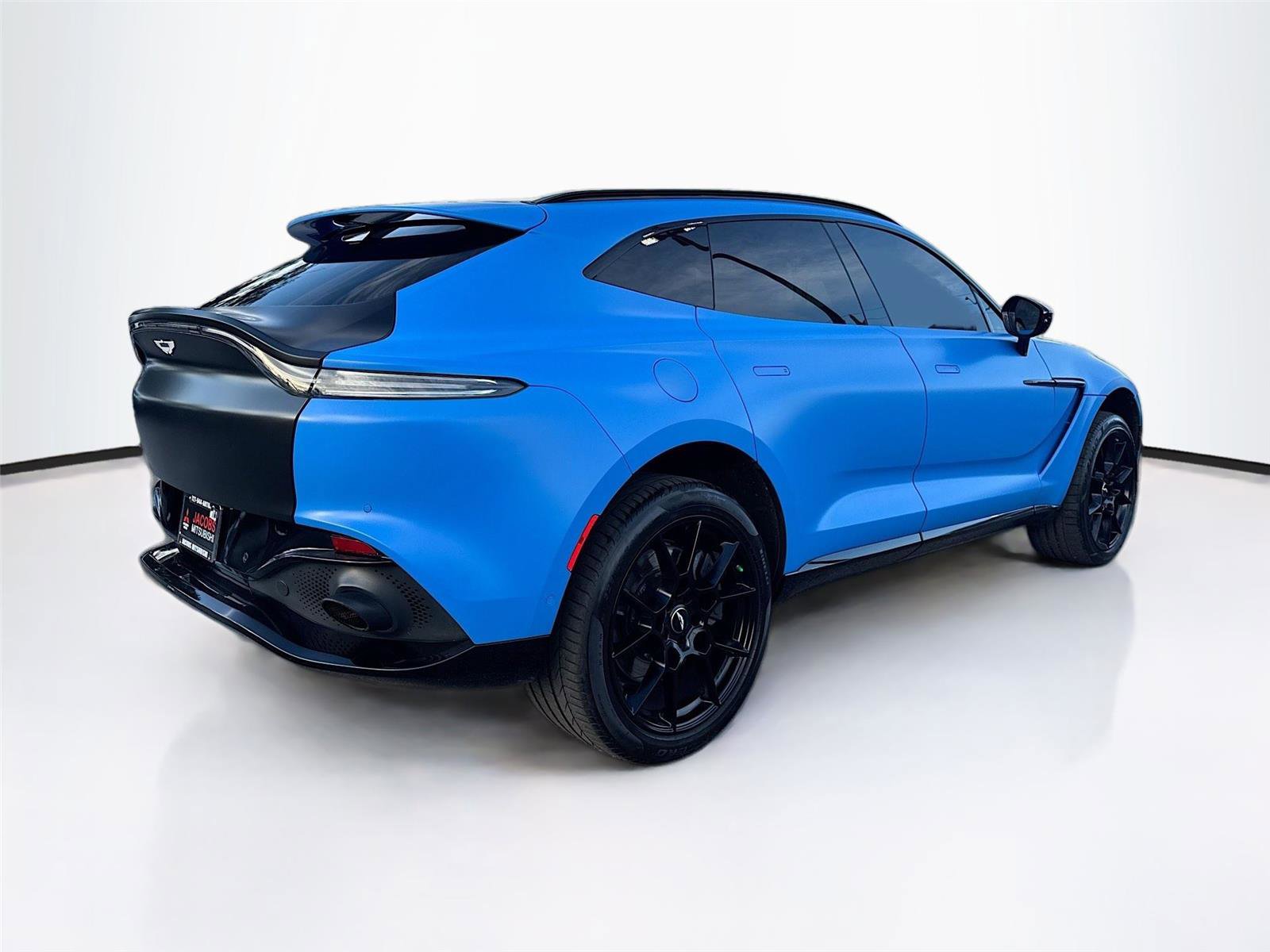 Used 2021 Aston Martin DBX image 7