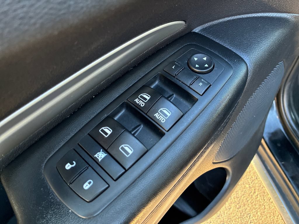 Used 2017 Dodge Durango SXT w/ Quick Order Package 23B AWD/4WD image 8