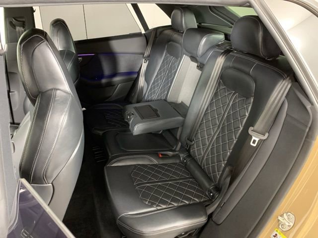 Used 2025 Audi SQ8 Premium Plus AWD/4WD image 31