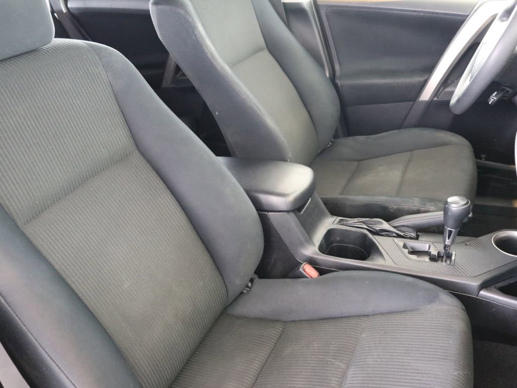 Used 2015 Toyota RAV4 LE AWD/4WD image 37
