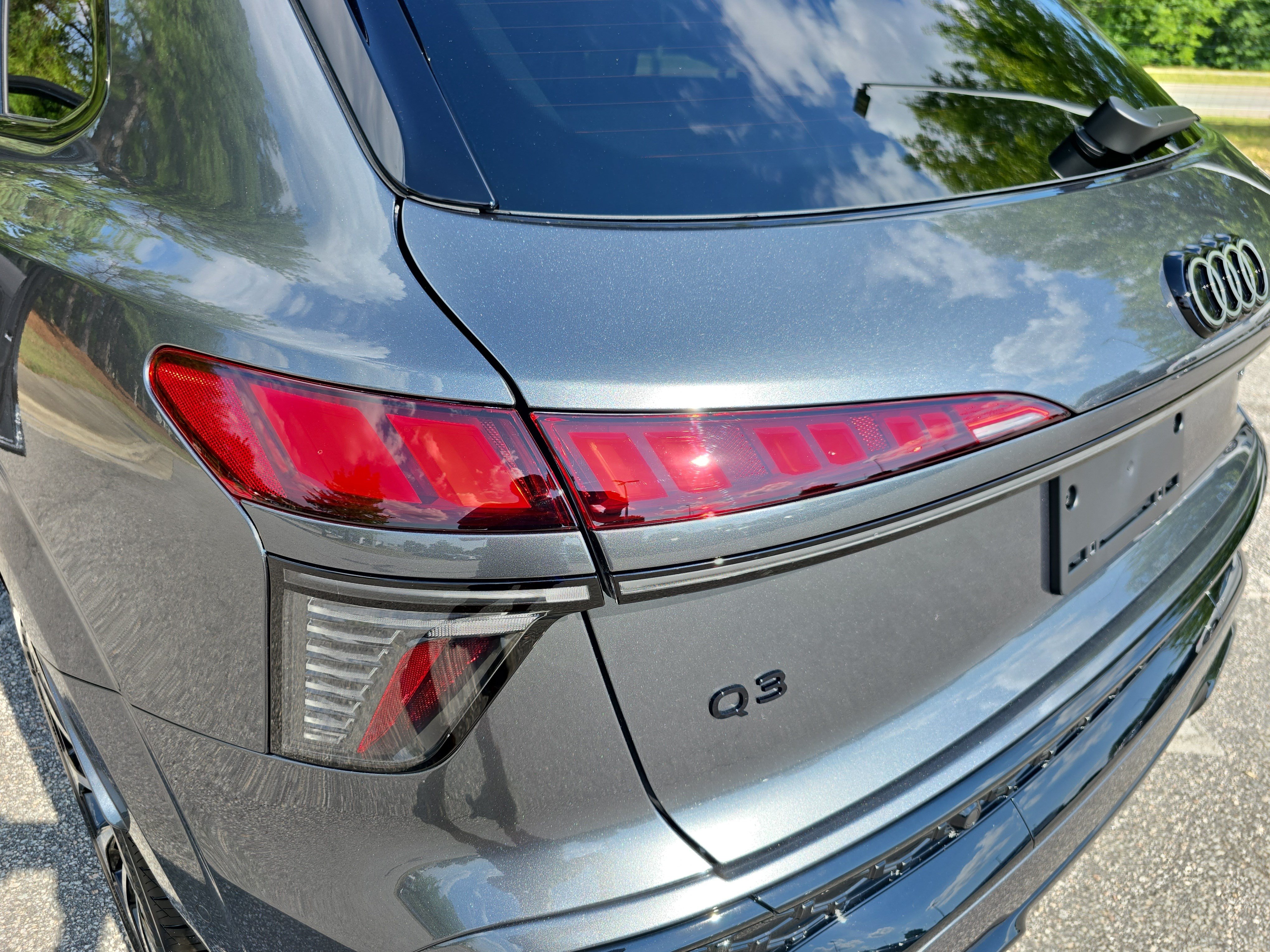 New 2026 Audi Q3 quattro 2.0T AWD/4WD image 33