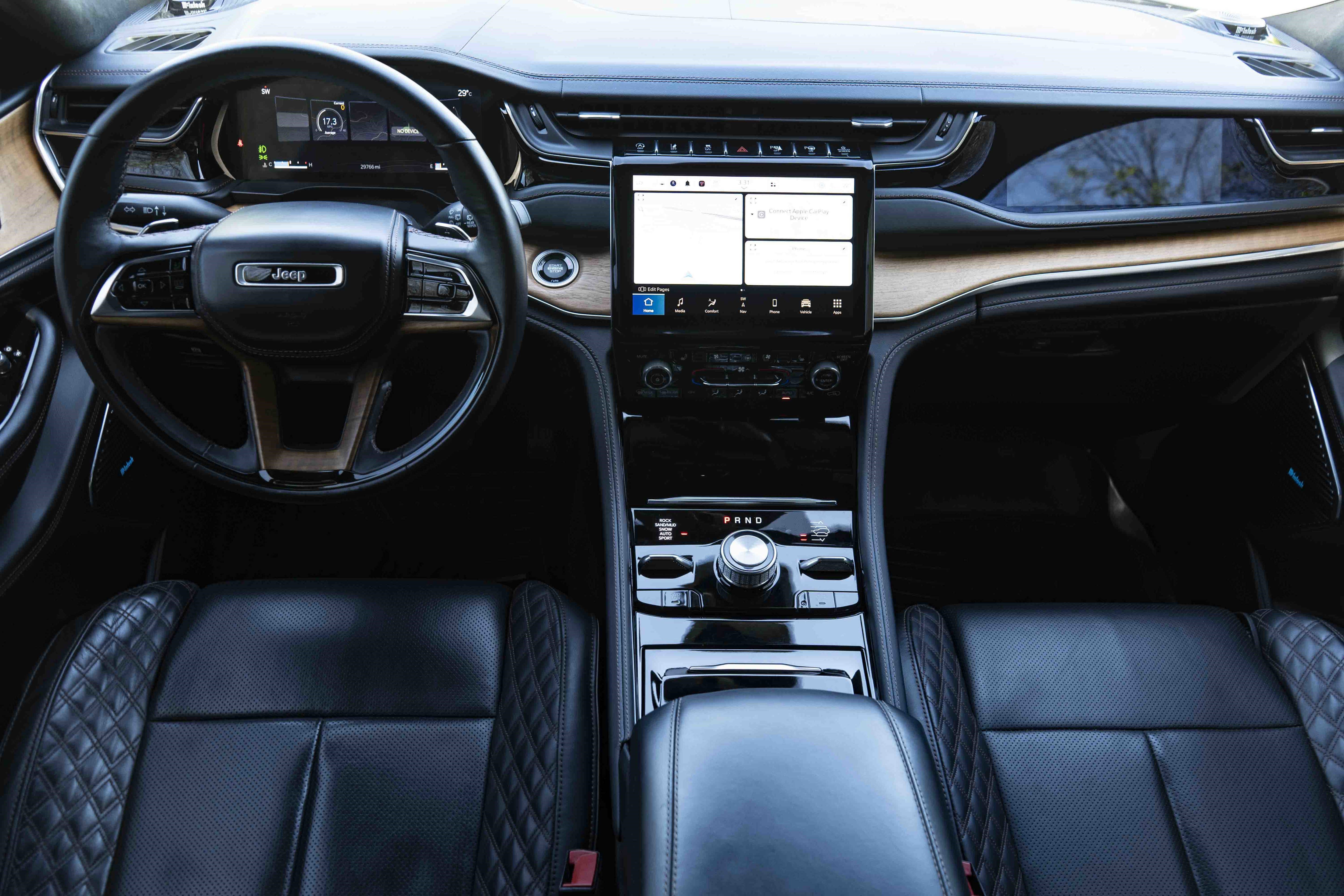 Used 2023 Jeep Grand Cherokee Summit image 27