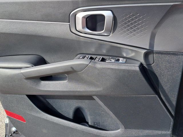 Used 2022 Kia Sorento S image 20
