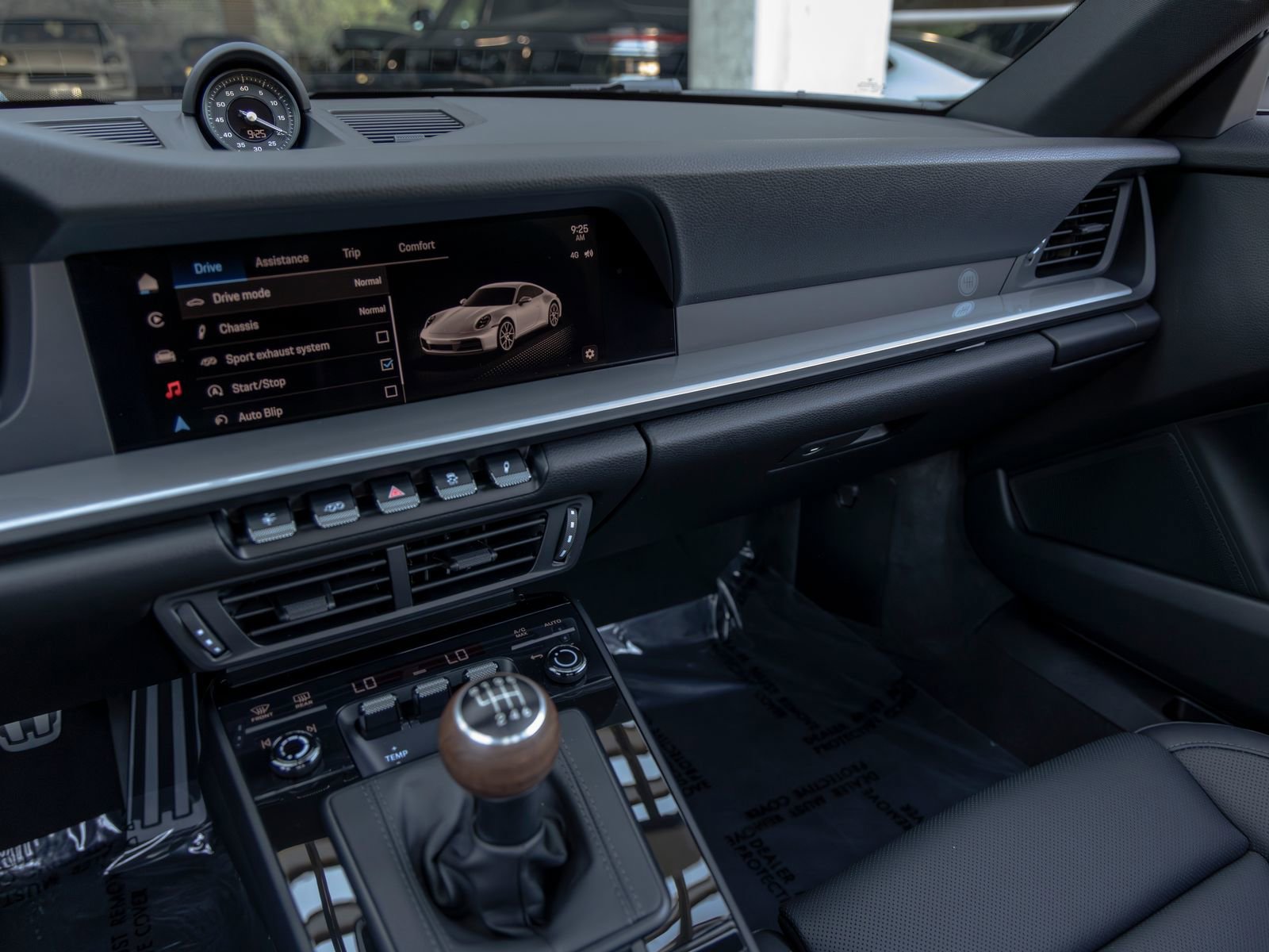 Used 2025 Porsche 911 Carrera T image 36