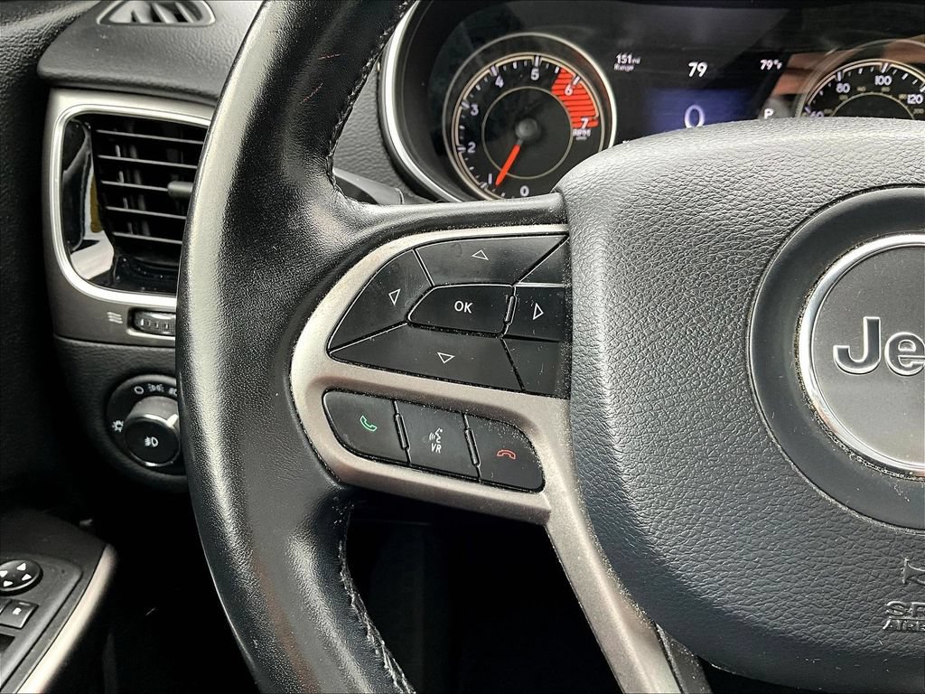 Used 2020 Jeep Cherokee Limited AWD/4WD image 15