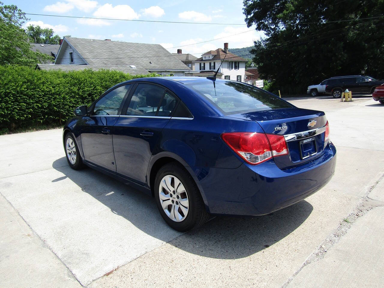 Used 2012 Chevrolet Cruze LS w/ Connectivity Package FWD image 8