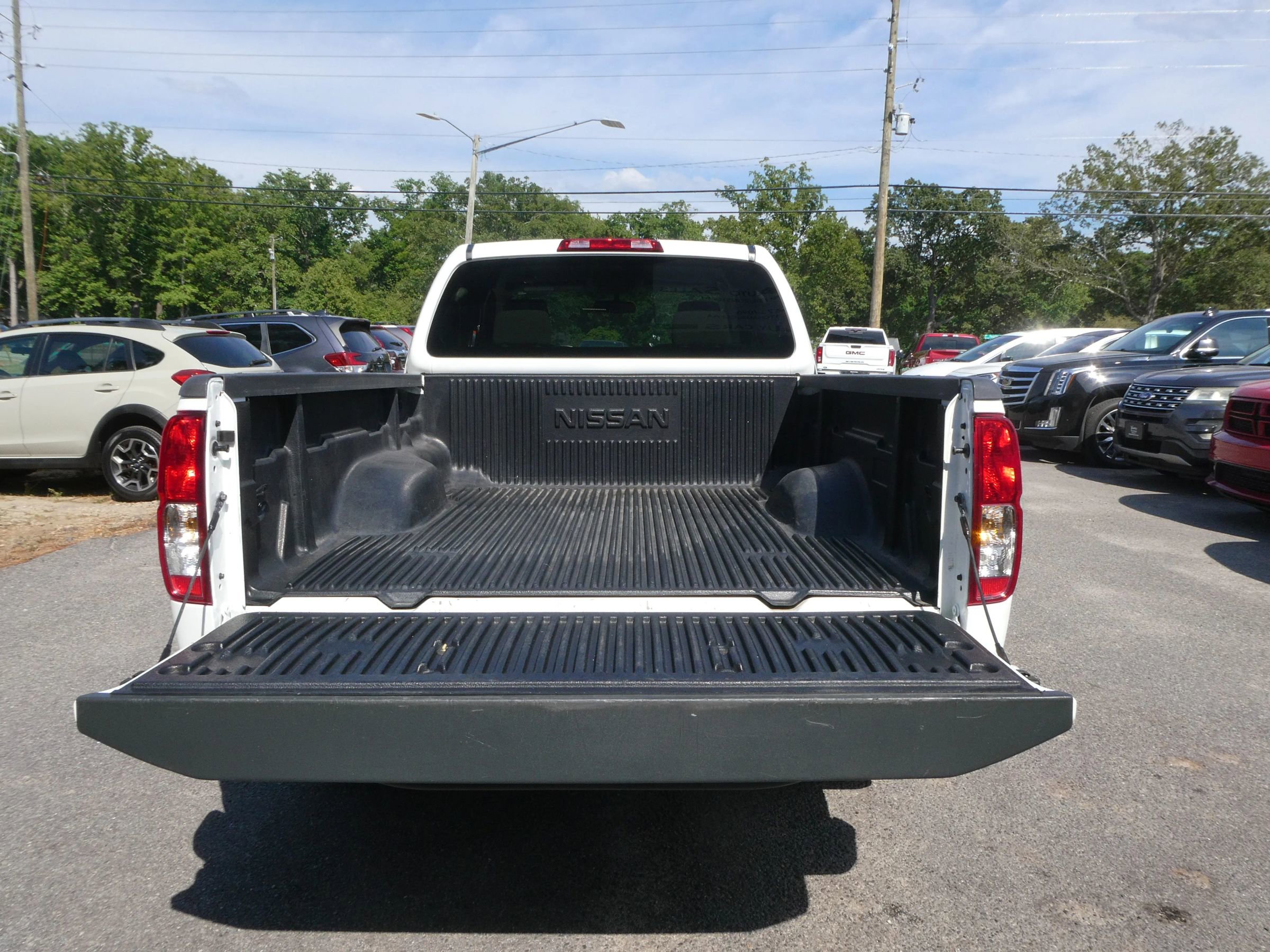 Used 2018 Nissan Frontier S RWD image 7