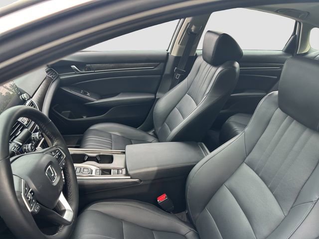 Used 2022 Honda Accord Touring image 11