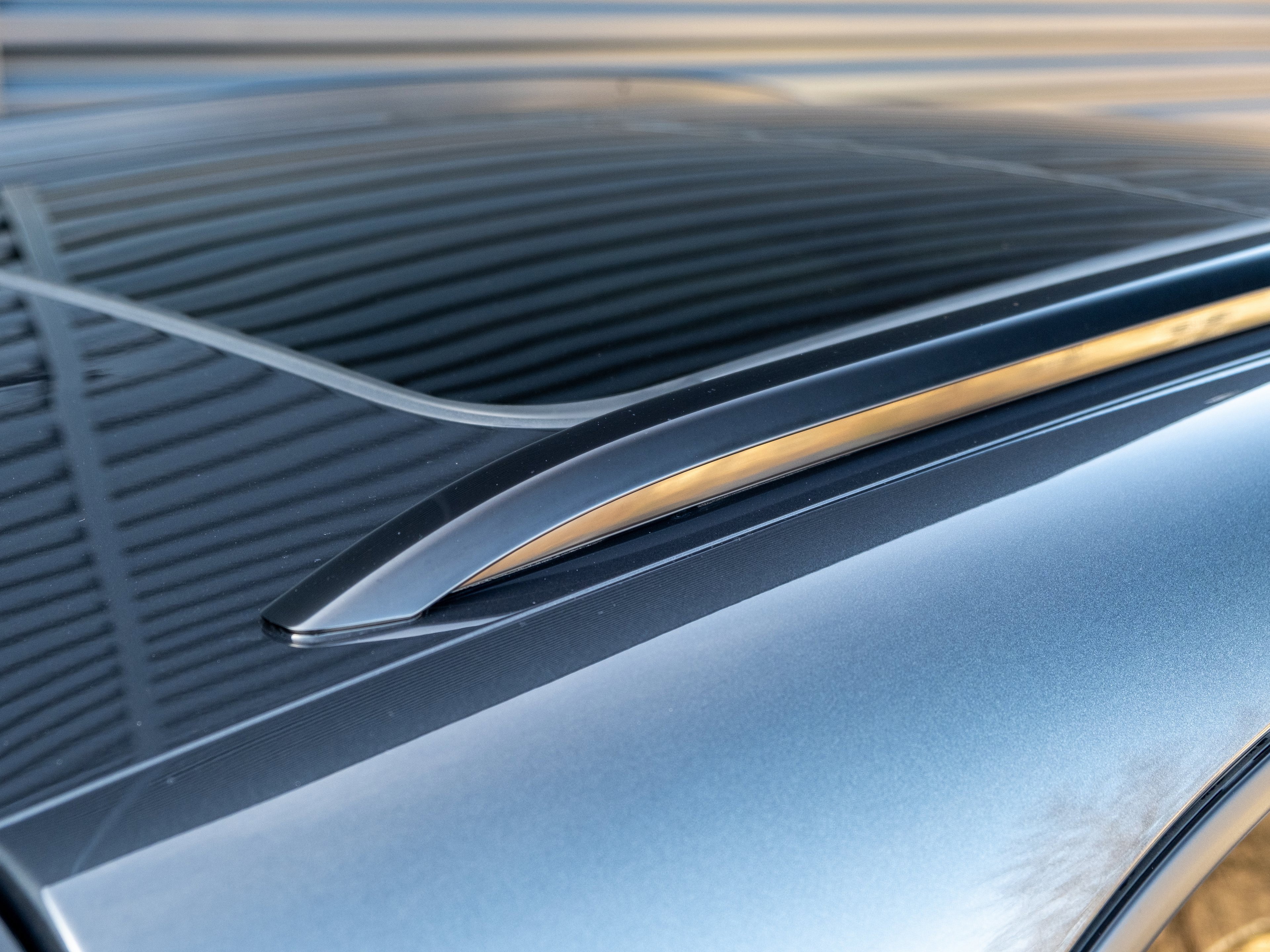 Certified 2025 Porsche Macan image 38