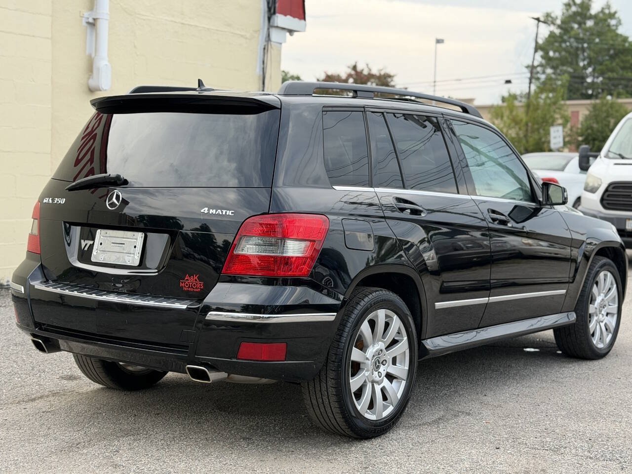 Used 2010 Mercedes-Benz GLK 350 4MATIC image 7