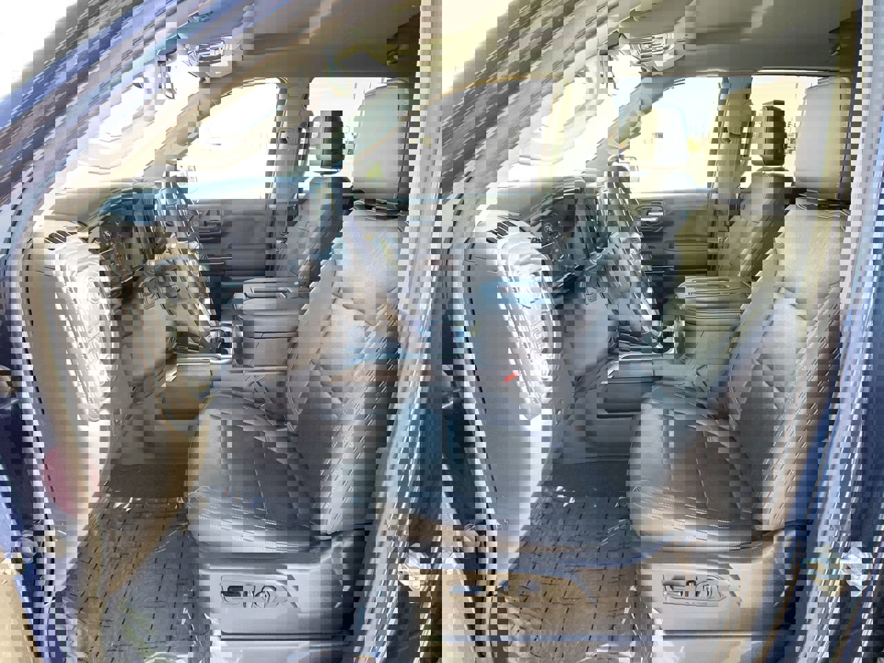 Used 2021 GMC Sierra 1500 SLT w/ SLT Premium Plus Package image 23