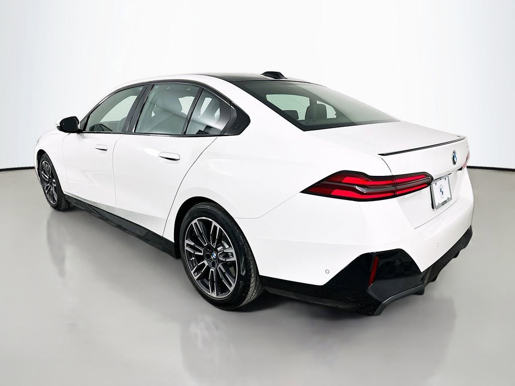 Used 2025 BMW 530i w/ M Sport Package image 7