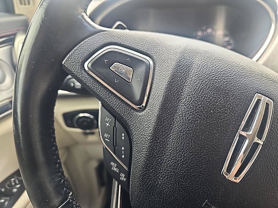 Used 2017 Lincoln MKX Black Label w/ Driver Assistance Package FWD image 23