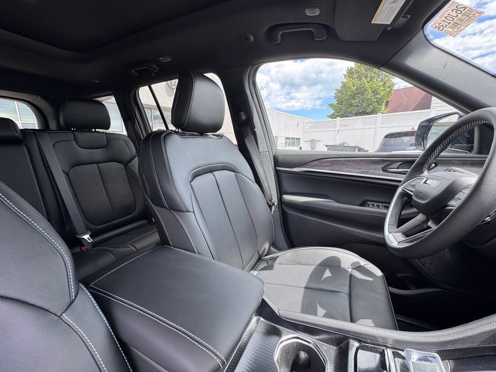 New 2026 Jeep Grand Cherokee Limited AWD/4WD image 19