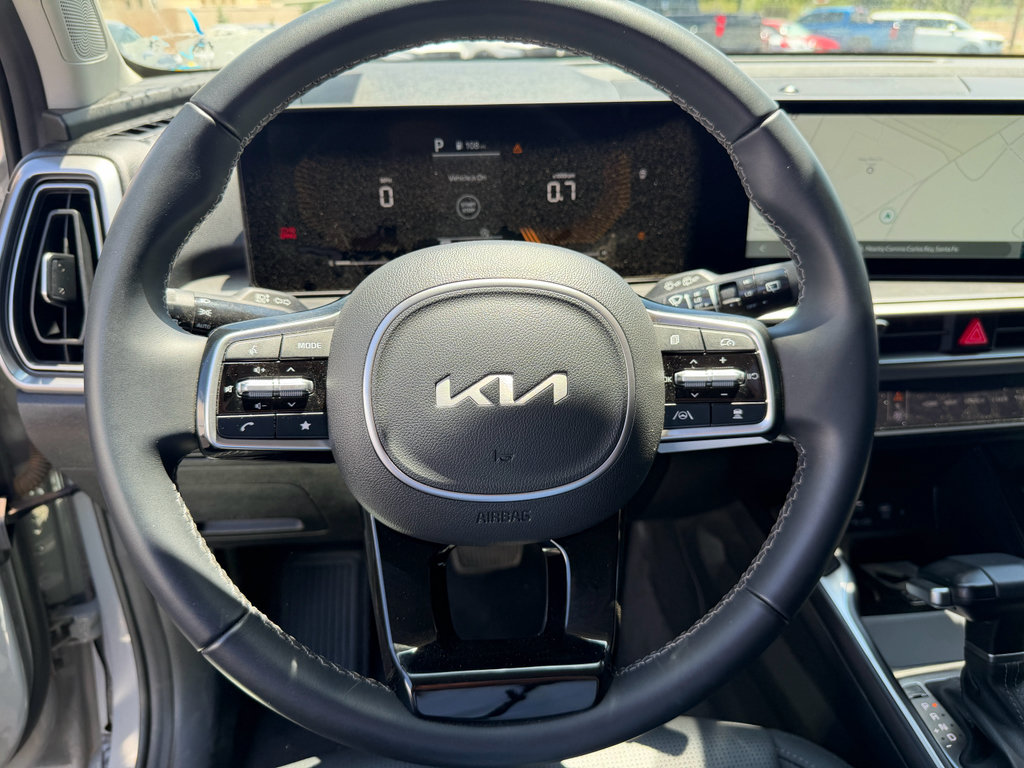 Used 2025 Kia Sorento S AWD/4WD image 9