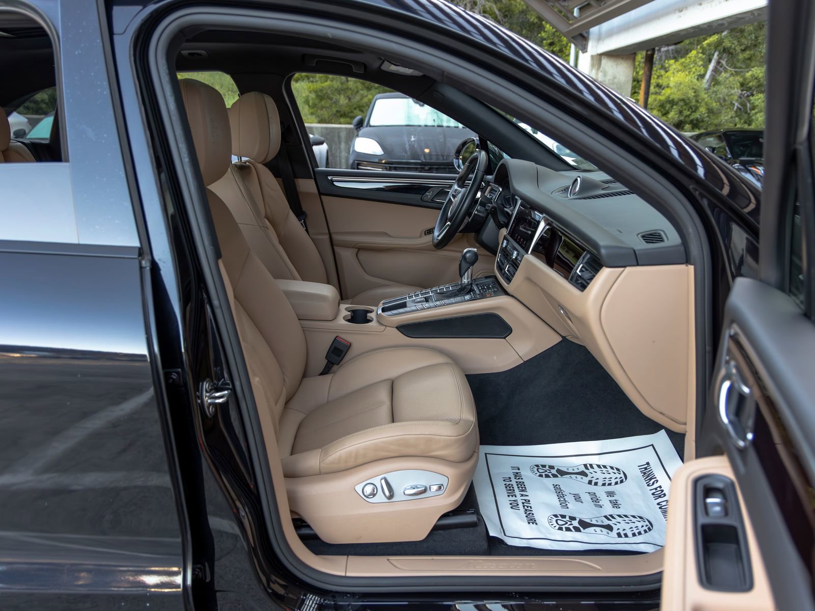 Certified 2020 Porsche Macan AWD/4WD image 58