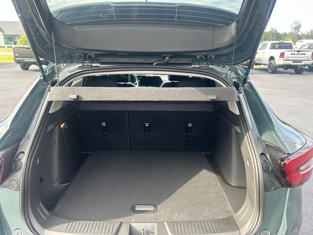New 2026 Chevrolet Trax LT w/ Driver Confidence Package FWD image 11