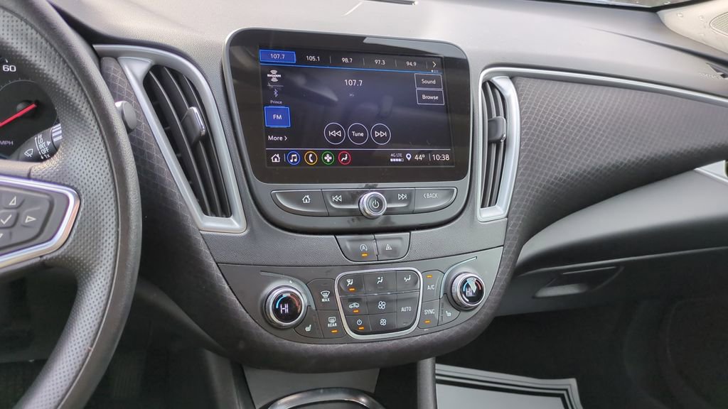 Used 2024 Chevrolet Malibu LT image 16