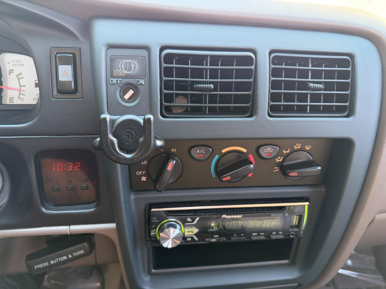 Used 2002 Toyota Tacoma 2WD Xtracab image 29