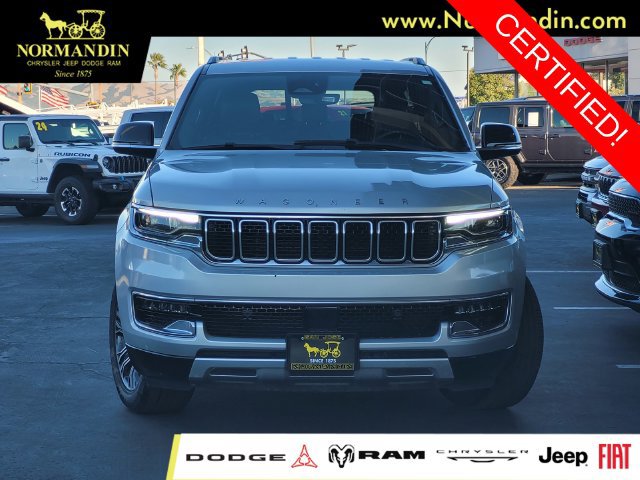 Certified 2024 Jeep Wagoneer L Series II w/ Flexible Seating Group RWD image 2