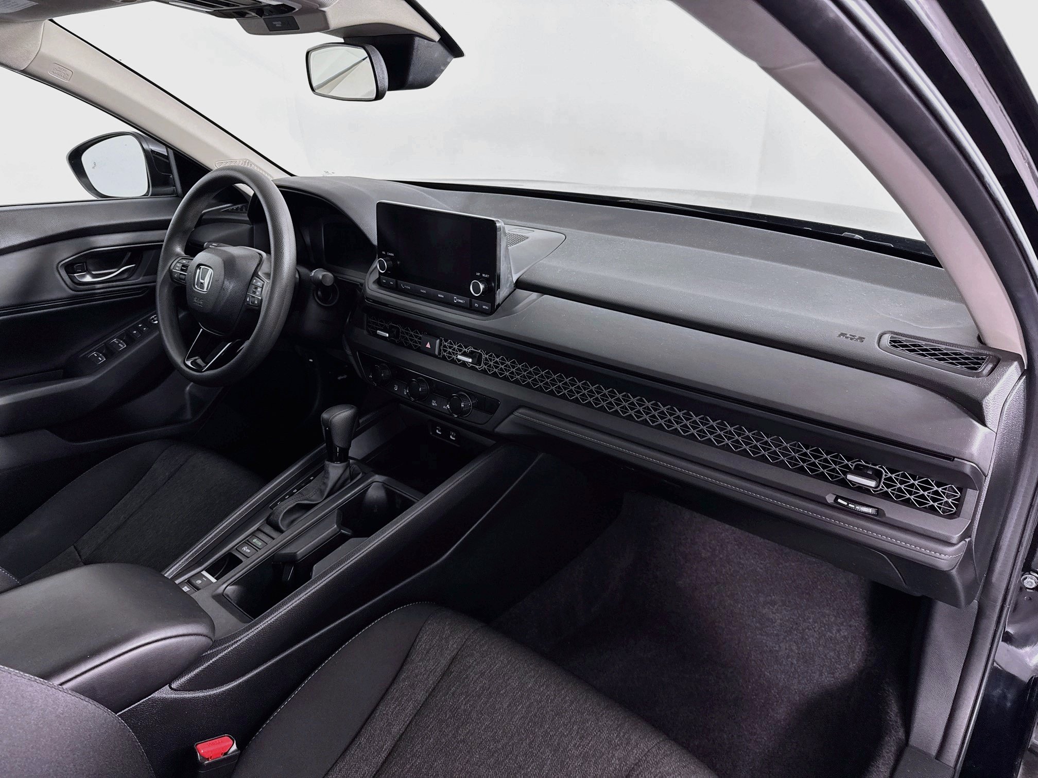 Certified 2024 Honda Accord EX image 28