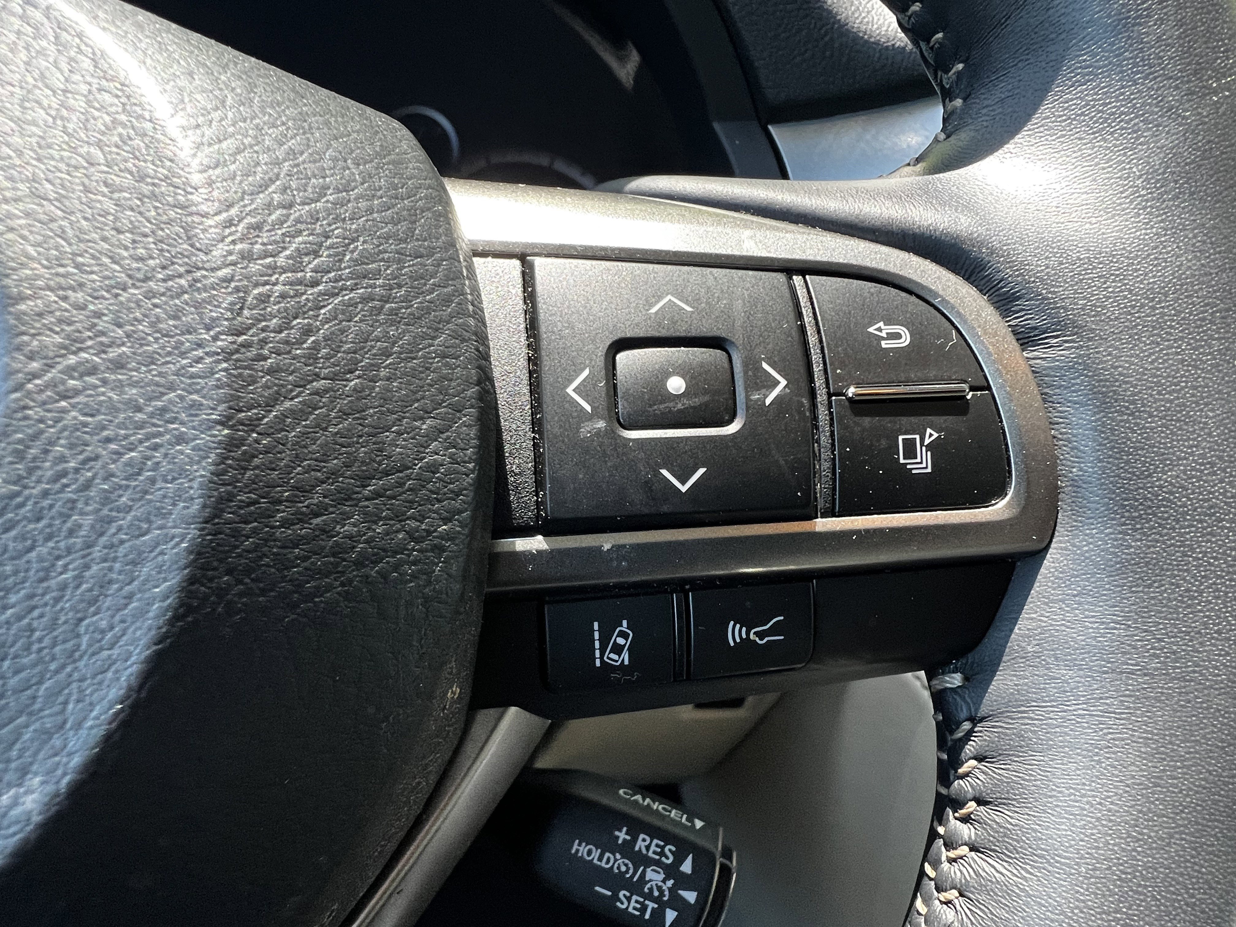 Used 2023 Lexus GX 460 Premium w/ Accessory Package image 20