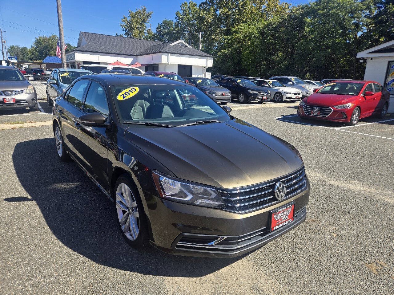 Used 2019 Volkswagen Passat 2.0T Wolfsburg FWD image 4