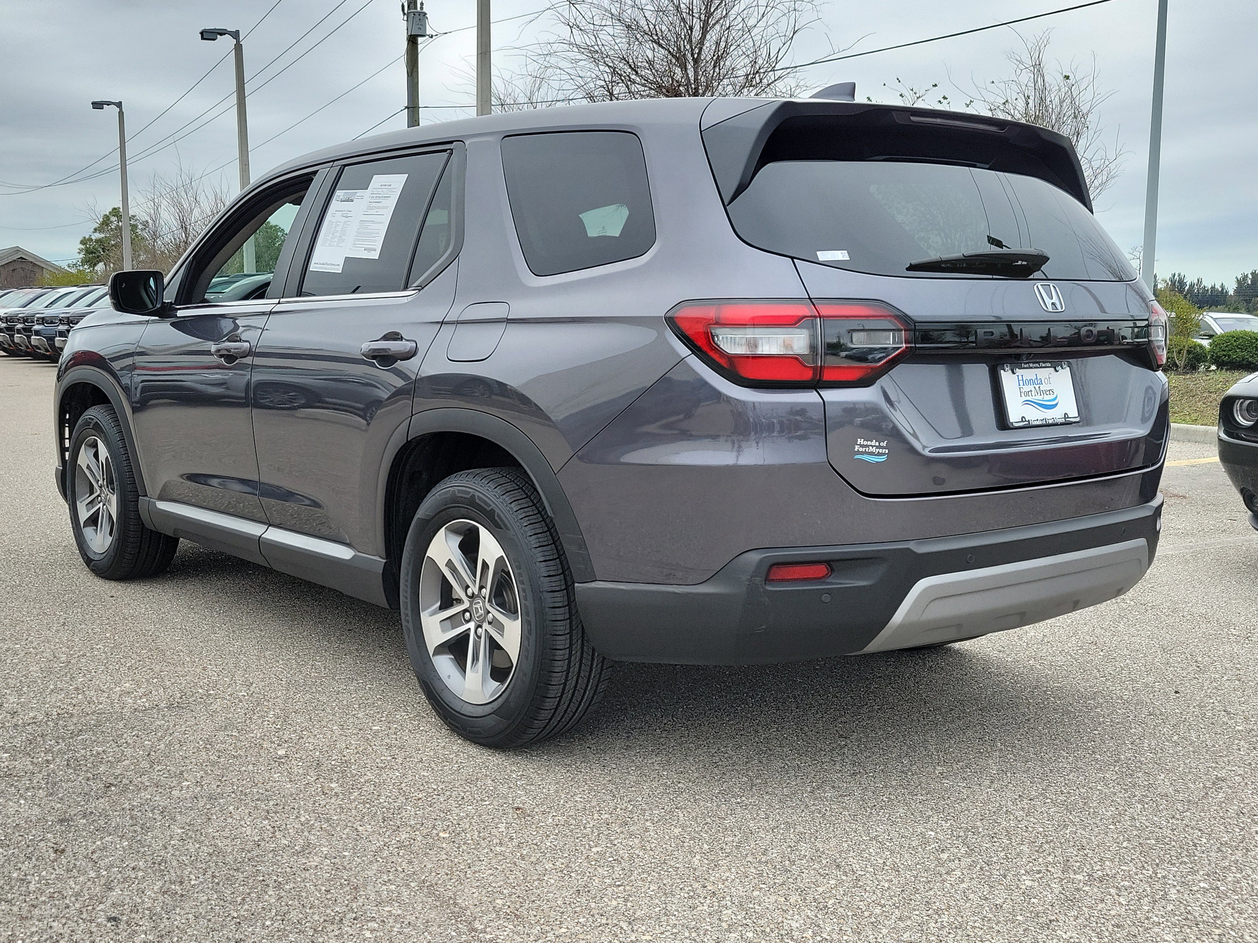 Used 2024 Honda Pilot EX-L image 4