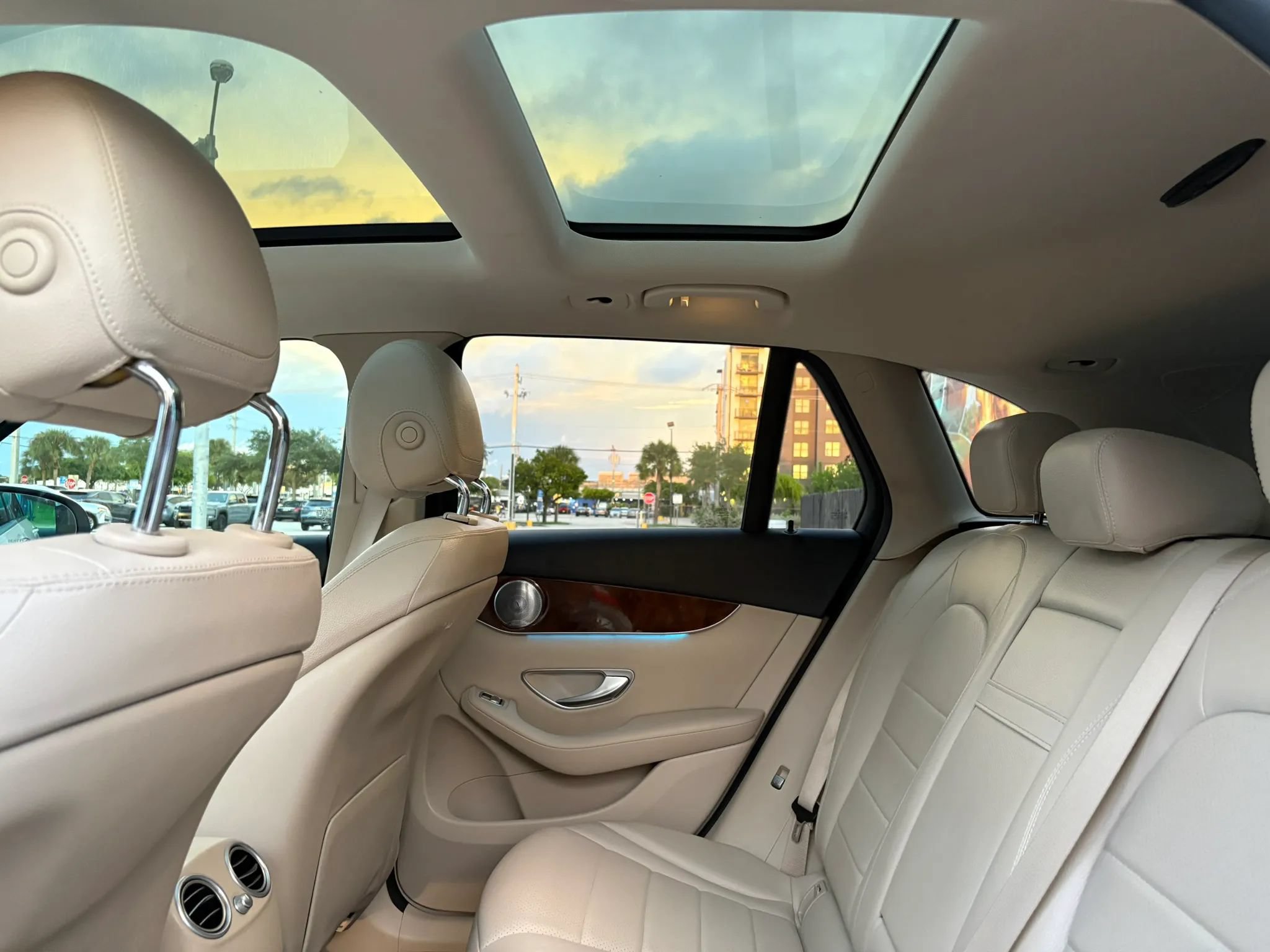 Used 2017 Mercedes-Benz GLC 300 4MATIC image 20