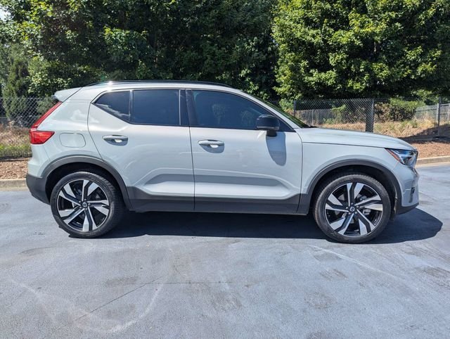 Used 2024 Volvo XC40 B5 Ultimate w/ Climate Package AWD/4WD image 9
