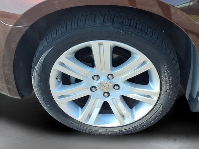 Used 2013 Chrysler 200 Touring FWD image 15