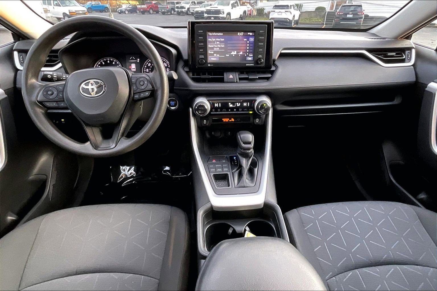 Used 2021 Toyota RAV4 XLE image 15